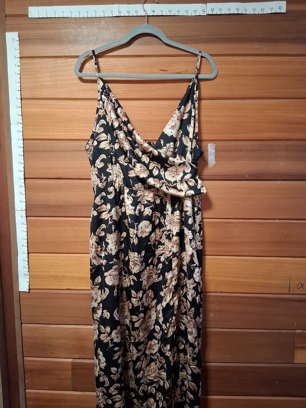 🌞Shein Black and Cream Floral Slip Dress